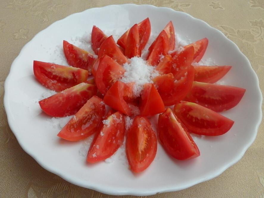凉拌西红柿